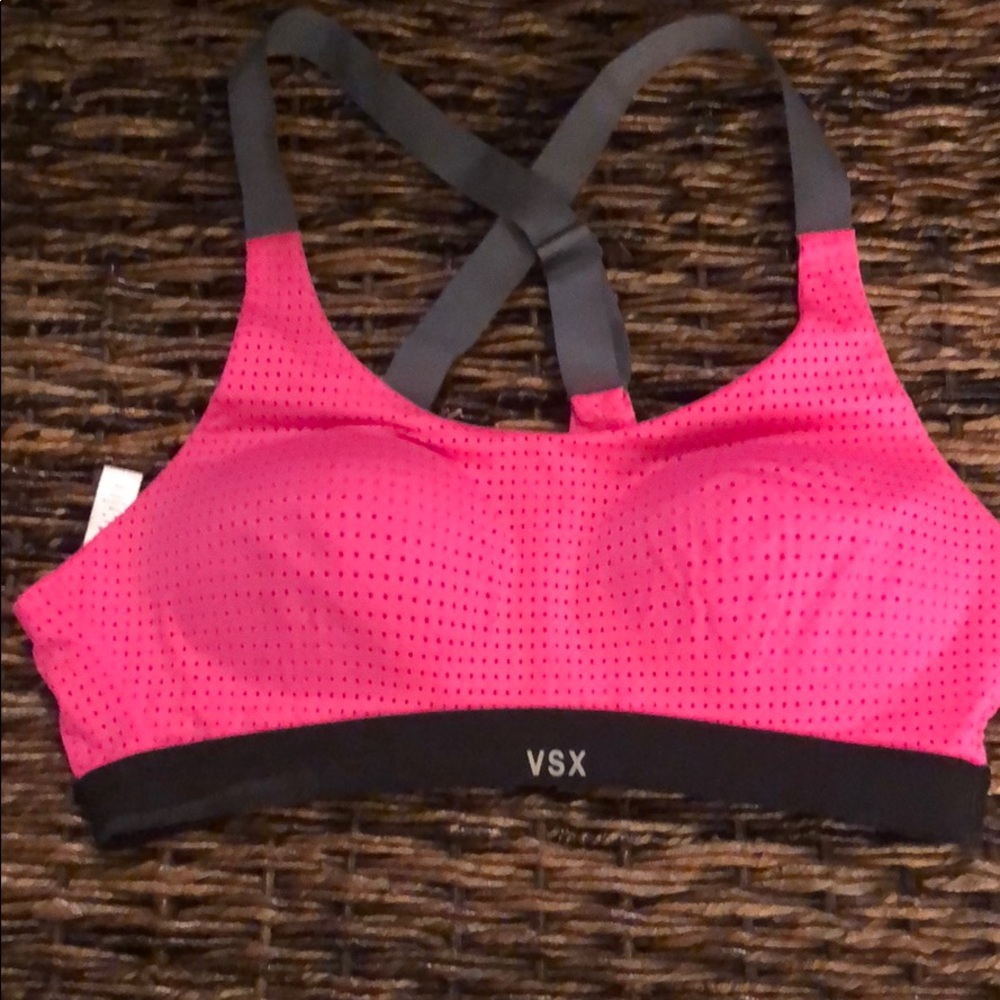 sports bra